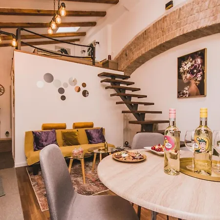 Apartman Ladro * سبليت