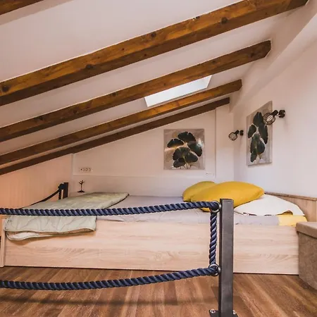 Apartman Ladro Apartment